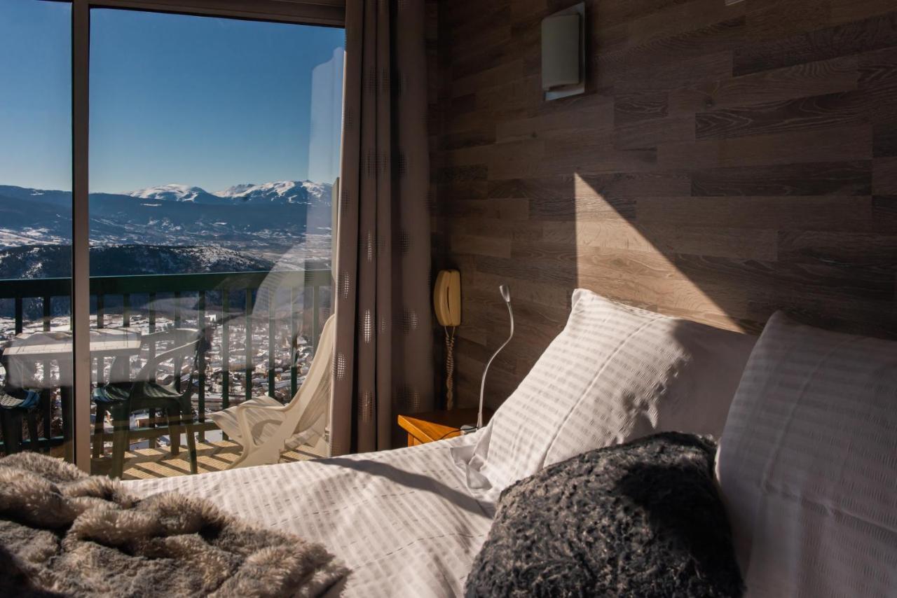 Des Pyrenees Hotel 3*