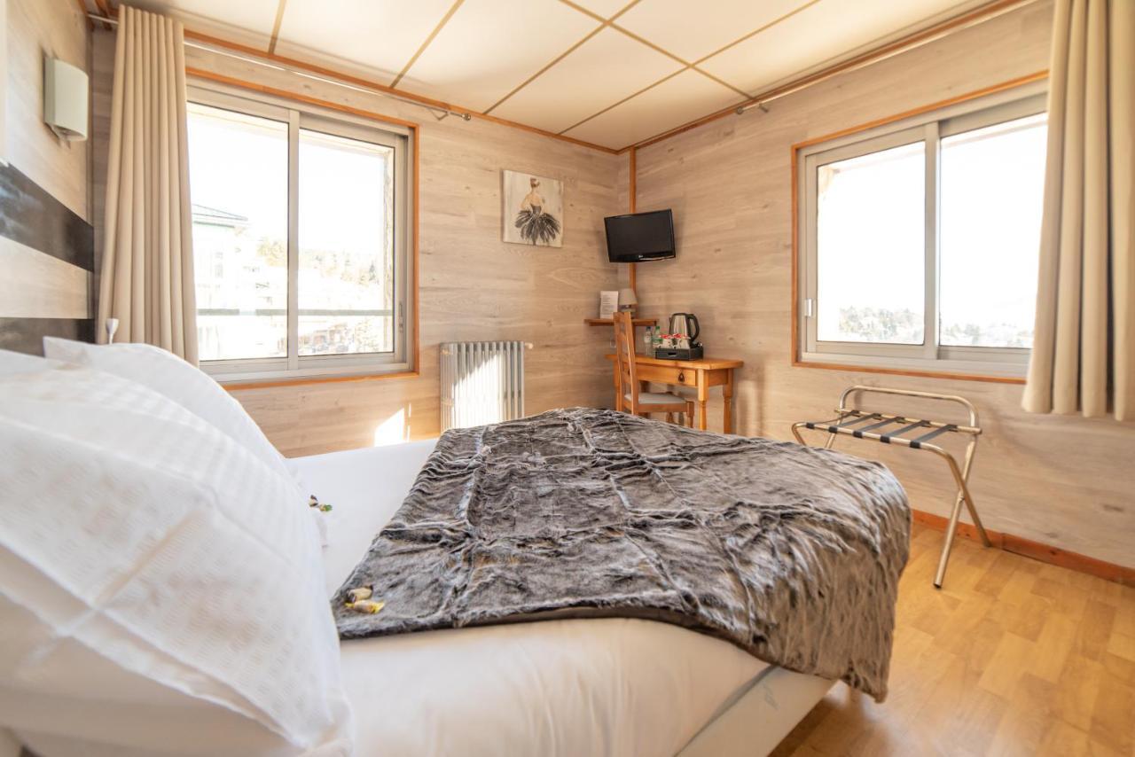 Des Pyrenees Hotel 3*